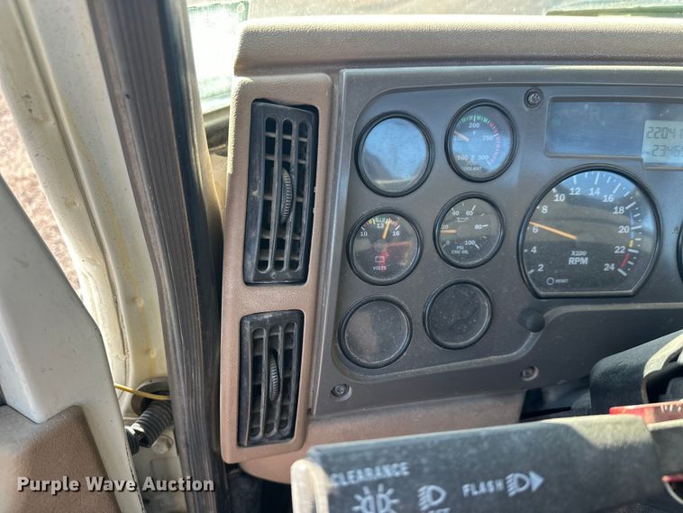 image for item DW4344 2002 Mack CV513 ready mix truck