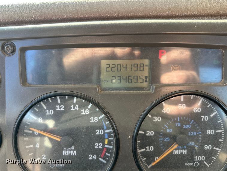 image for item DW4344 2002 Mack CV513 ready mix truck