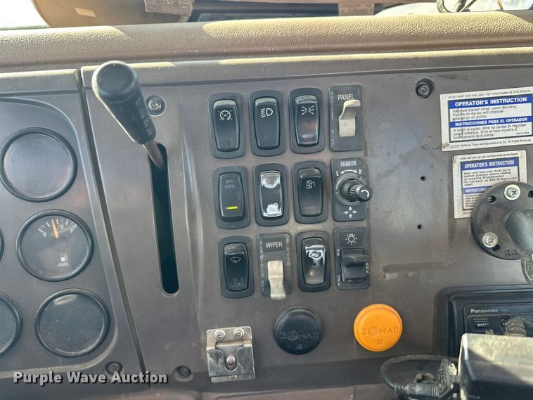 image for item DW4344 2002 Mack CV513 ready mix truck