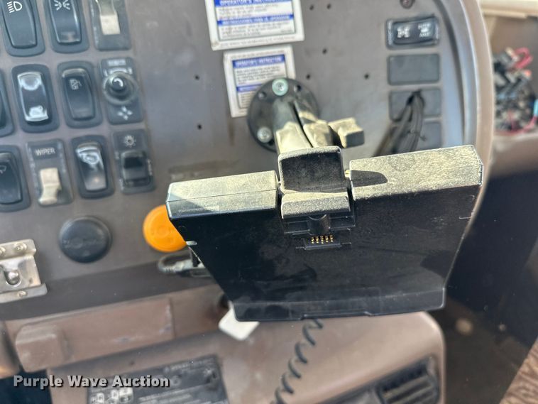 image for item DW4344 2002 Mack CV513 ready mix truck