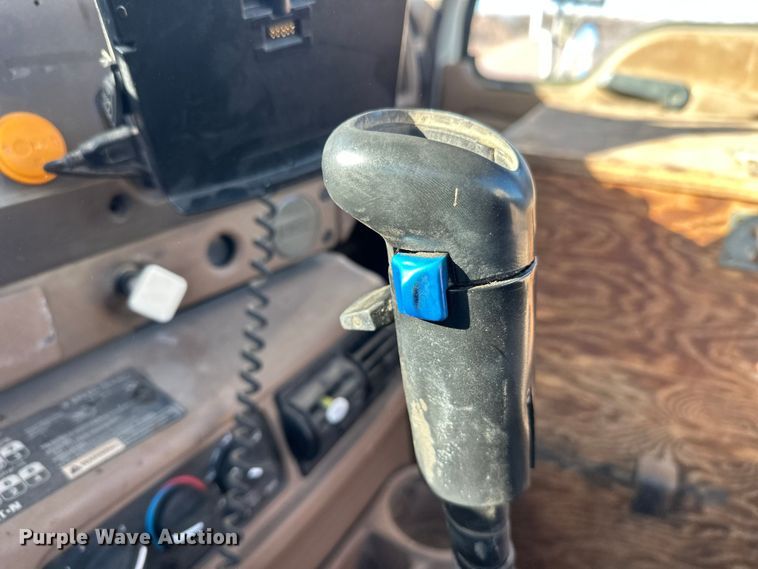 image for item DW4344 2002 Mack CV513 ready mix truck