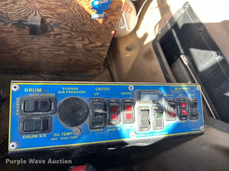 image for item DW4344 2002 Mack CV513 ready mix truck