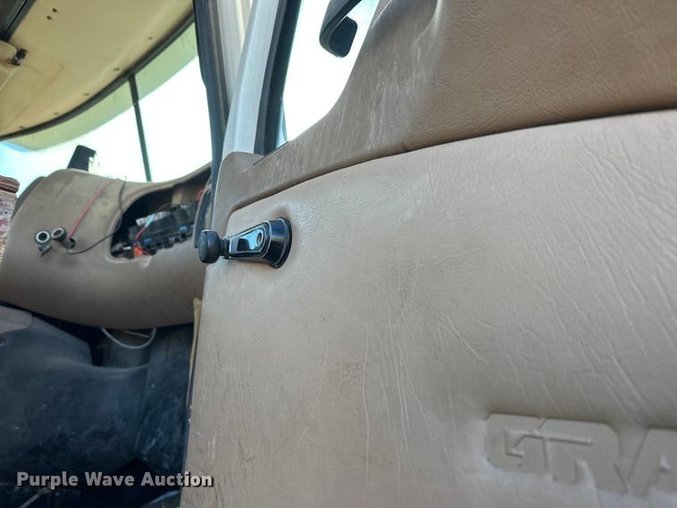 image for item DW4344 2002 Mack CV513 ready mix truck