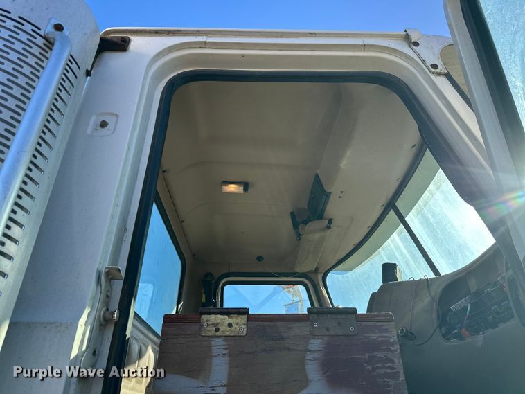 image for item DW4344 2002 Mack CV513 ready mix truck