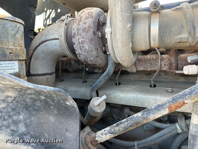 image for item DW4344 2002 Mack CV513 ready mix truck