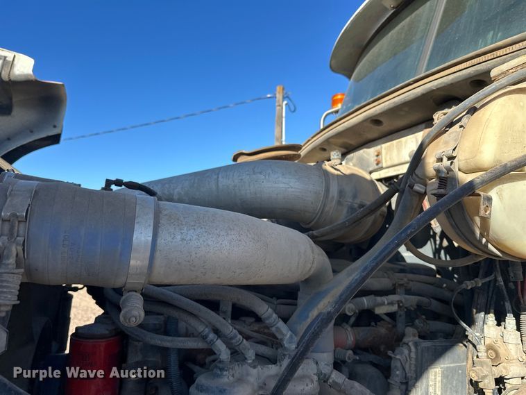 image for item DW4344 2002 Mack CV513 ready mix truck