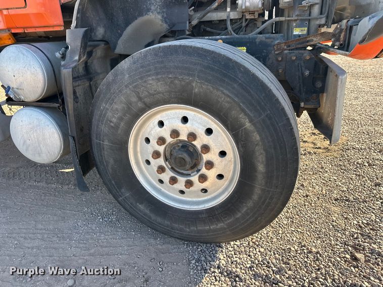 image for item DW4344 2002 Mack CV513 ready mix truck