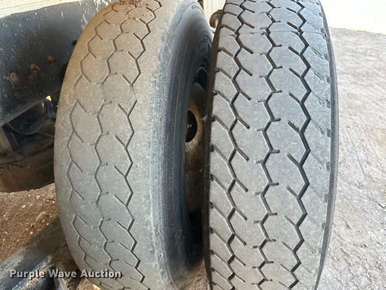 image for item DW4344 2002 Mack CV513 ready mix truck