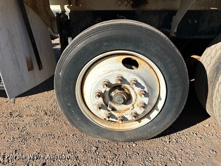 image for item DW4344 2002 Mack CV513 ready mix truck