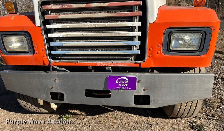 image for item DW4346 1996 Mack RD ready mix truck