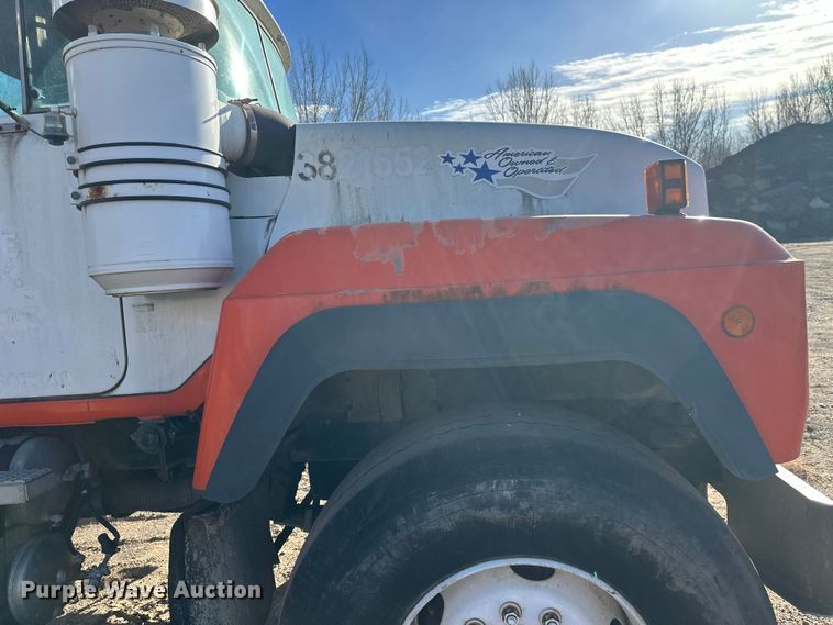 image for item DW4346 1996 Mack RD ready mix truck