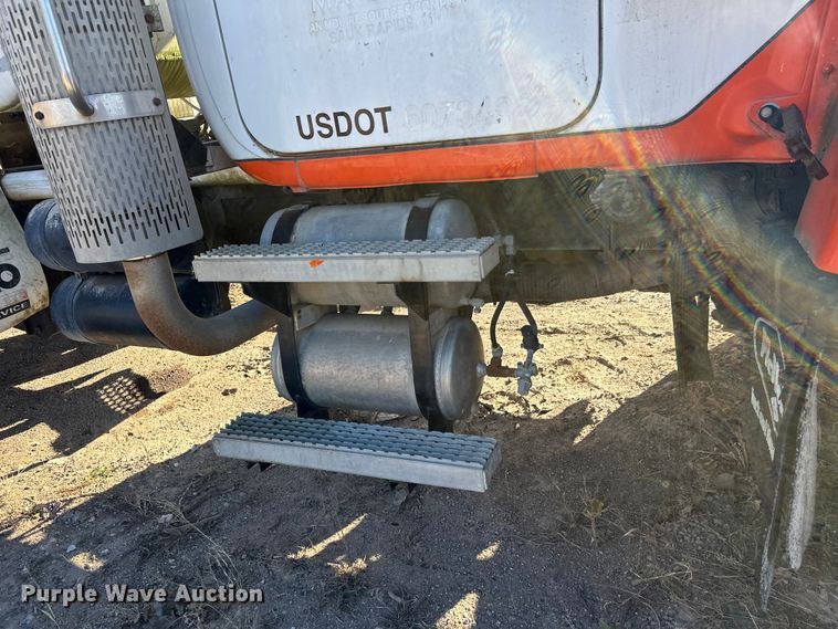 image for item DW4346 1996 Mack RD ready mix truck