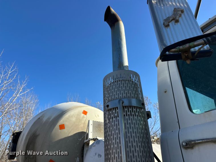 image for item DW4346 1996 Mack RD ready mix truck