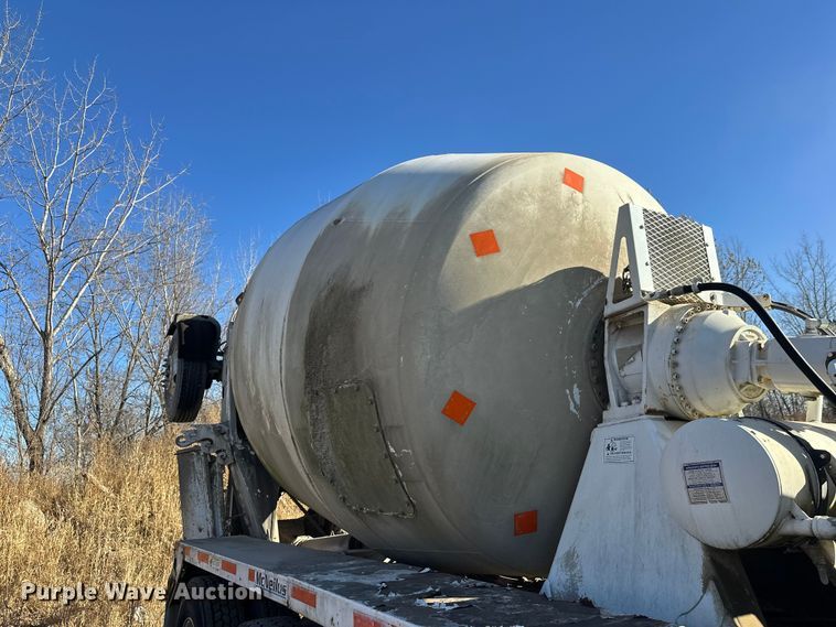 image for item DW4346 1996 Mack RD ready mix truck