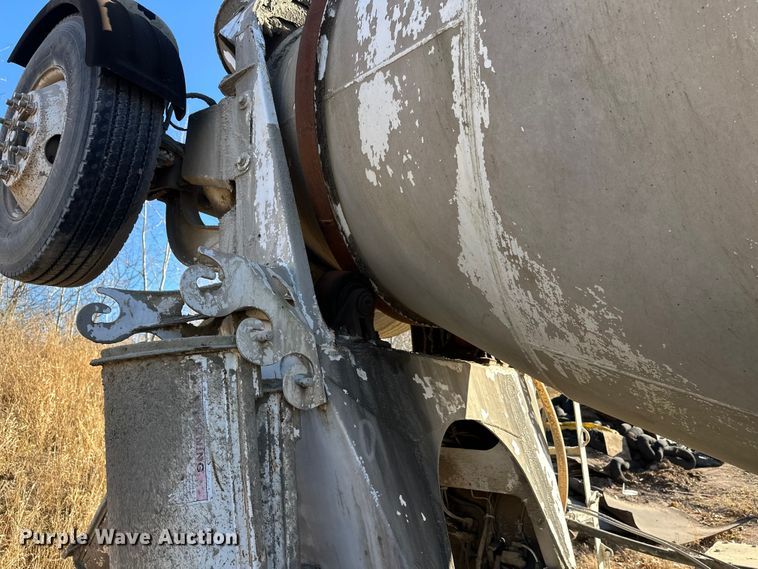 image for item DW4346 1996 Mack RD ready mix truck