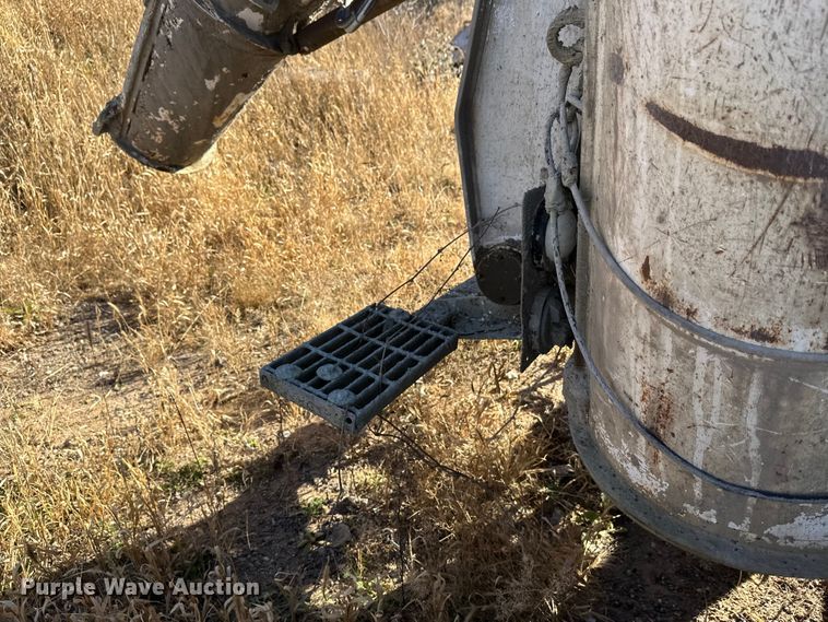 image for item DW4346 1996 Mack RD ready mix truck