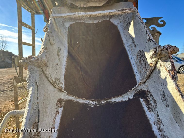 image for item DW4346 1996 Mack RD ready mix truck