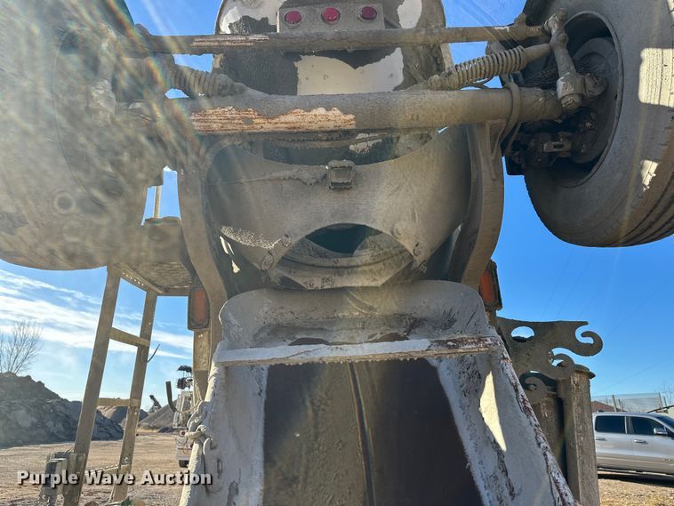 image for item DW4346 1996 Mack RD ready mix truck