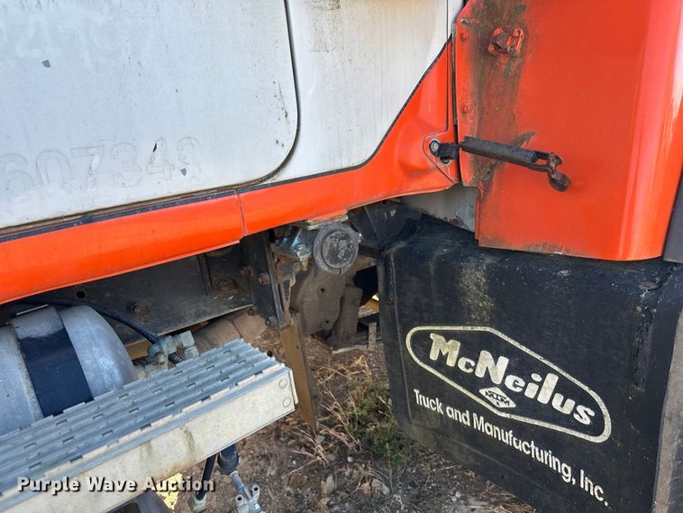 image for item DW4346 1996 Mack RD ready mix truck