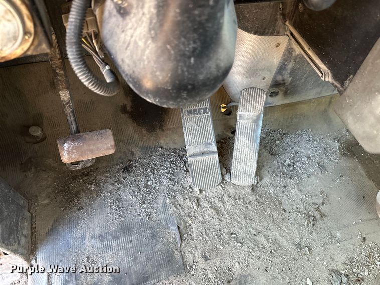 image for item DW4346 1996 Mack RD ready mix truck