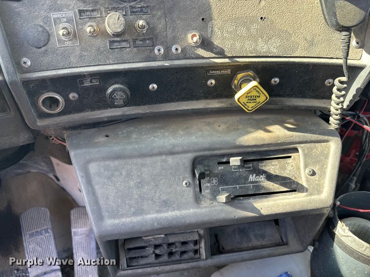 image for item DW4346 1996 Mack RD ready mix truck