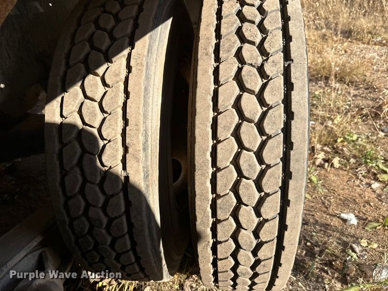 image for item DW4346 1996 Mack RD ready mix truck