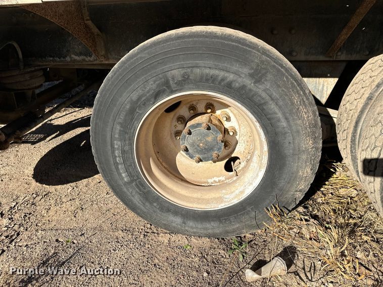 image for item DW4346 1996 Mack RD ready mix truck