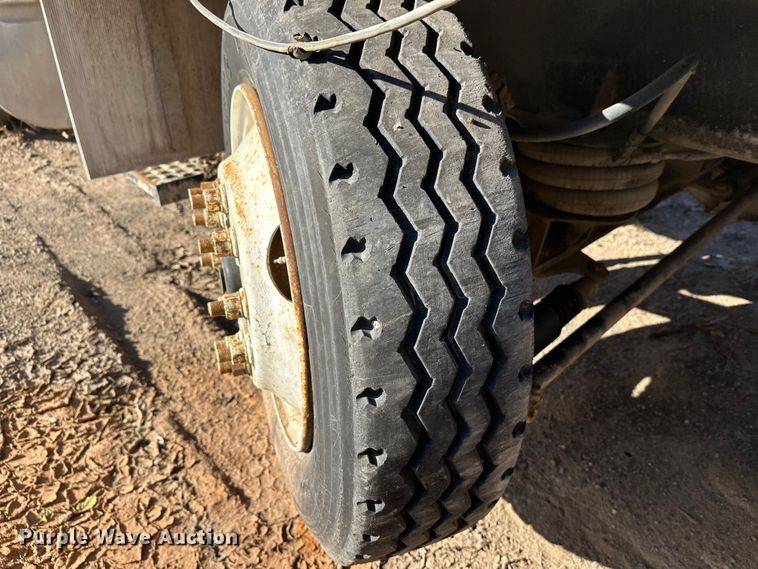 image for item DW4346 1996 Mack RD ready mix truck