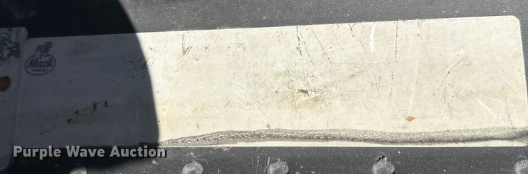 image for item DW4346 1996 Mack RD ready mix truck