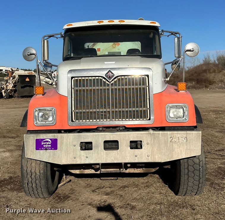 image for item DW4354 2008 International 5500i ready mix truck