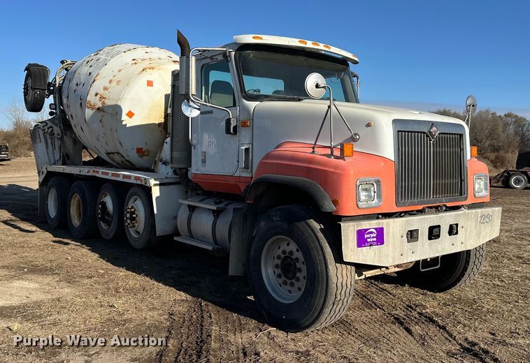 image for item DW4354 2008 International 5500i ready mix truck