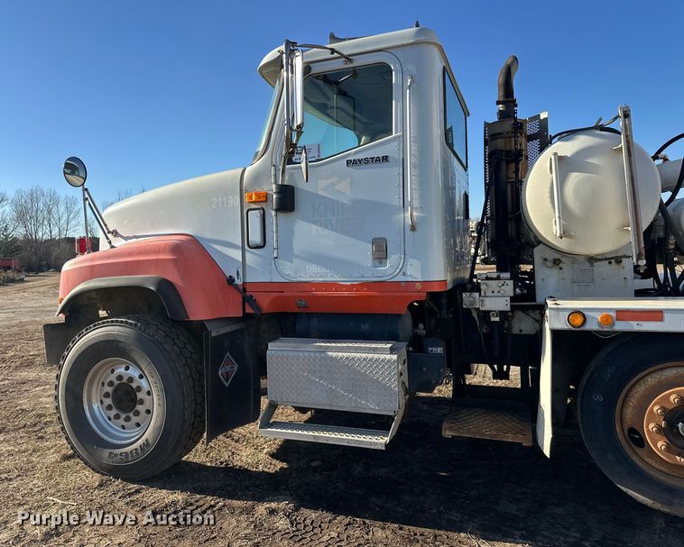 image for item DW4354 2008 International 5500i ready mix truck