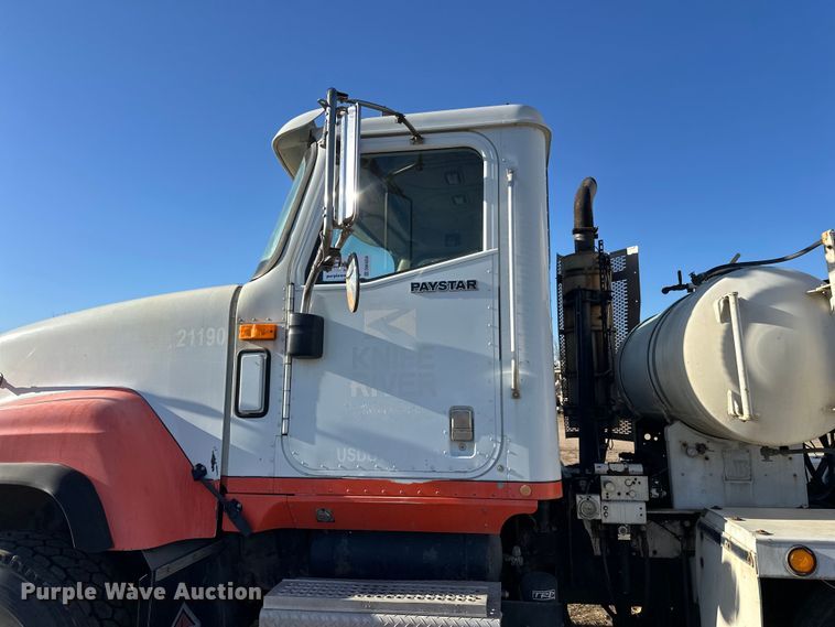 image for item DW4354 2008 International 5500i ready mix truck