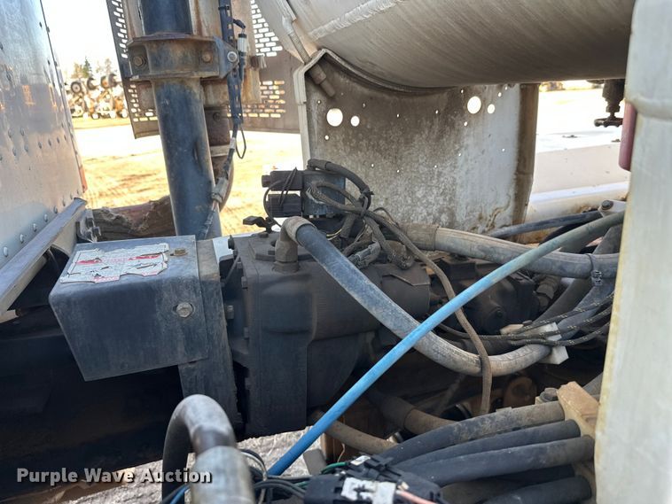 image for item DW4354 2008 International 5500i ready mix truck