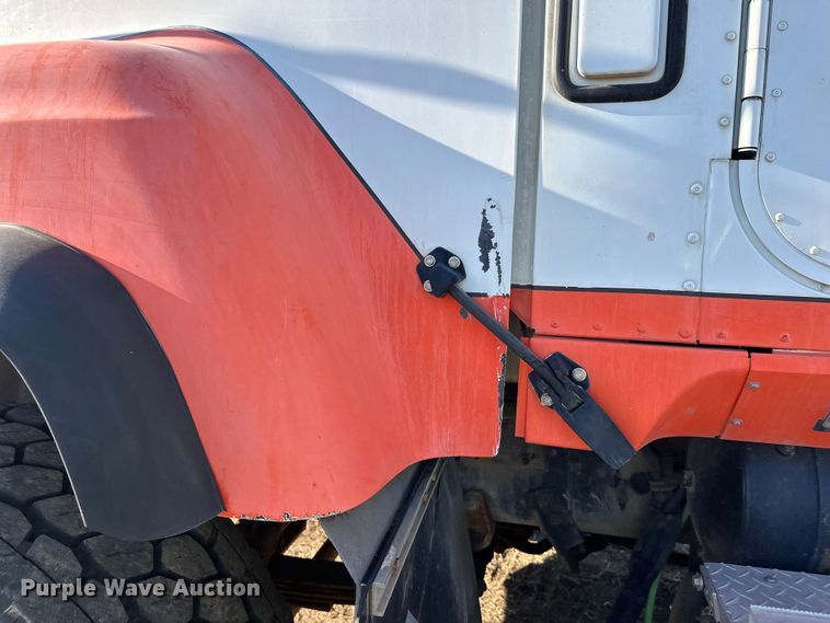 image for item DW4354 2008 International 5500i ready mix truck