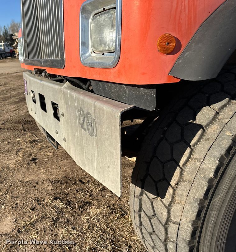 image for item DW4354 2008 International 5500i ready mix truck