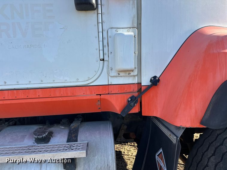 image for item DW4354 2008 International 5500i ready mix truck