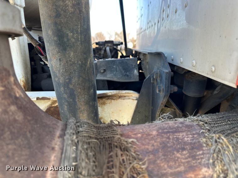 image for item DW4354 2008 International 5500i ready mix truck