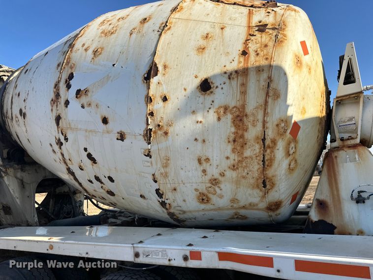 image for item DW4354 2008 International 5500i ready mix truck