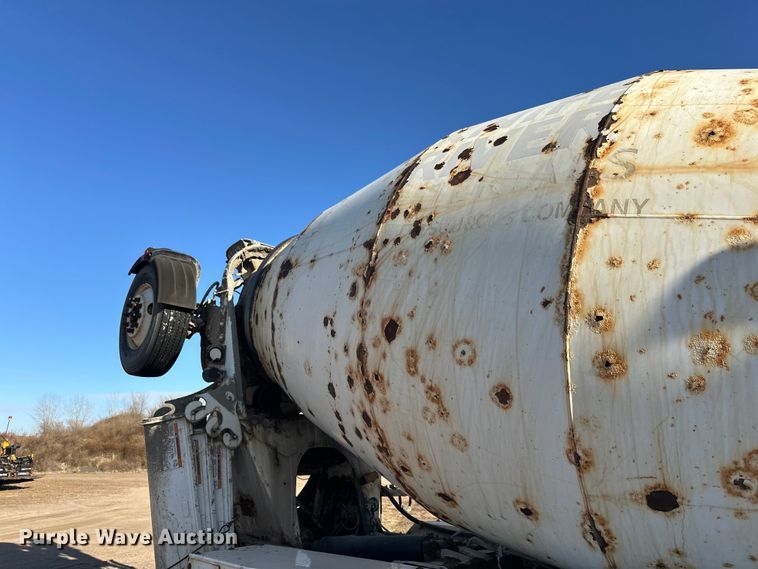 image for item DW4354 2008 International 5500i ready mix truck