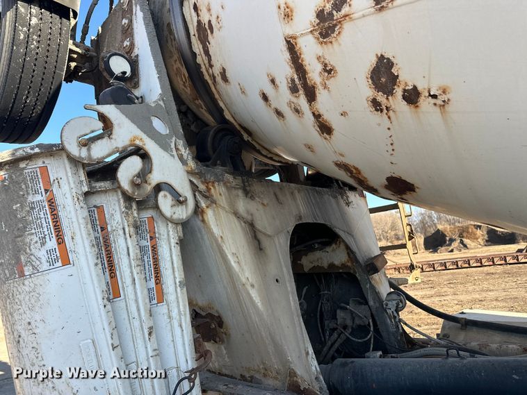 image for item DW4354 2008 International 5500i ready mix truck