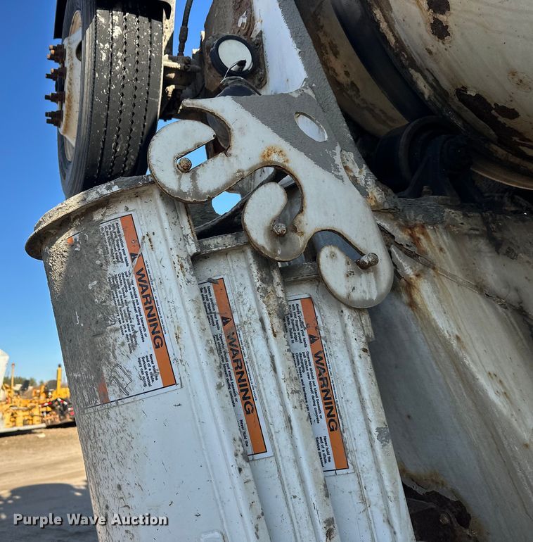 image for item DW4354 2008 International 5500i ready mix truck