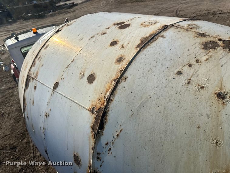 image for item DW4354 2008 International 5500i ready mix truck