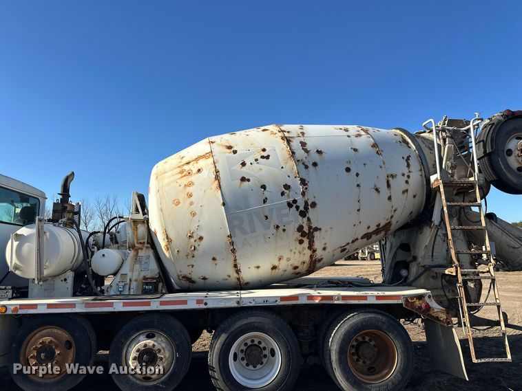 image for item DW4354 2008 International 5500i ready mix truck