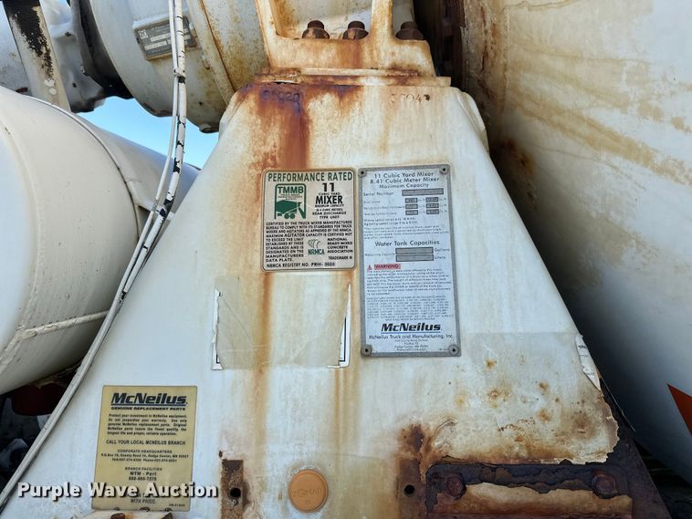 image for item DW4354 2008 International 5500i ready mix truck