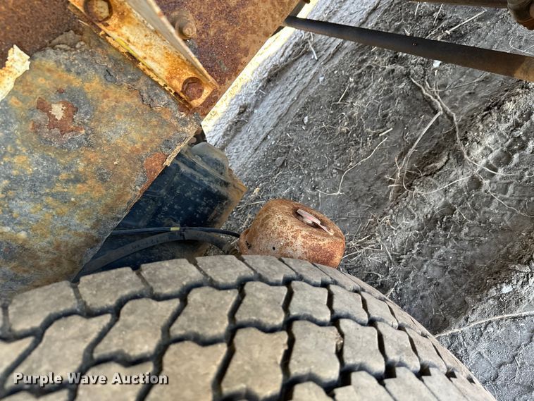 image for item DW4354 2008 International 5500i ready mix truck