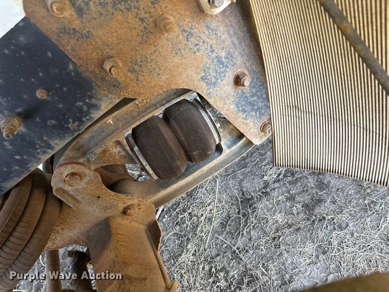 image for item DW4354 2008 International 5500i ready mix truck