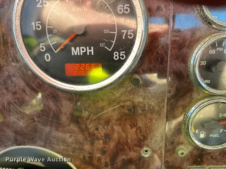 image for item DW4354 2008 International 5500i ready mix truck