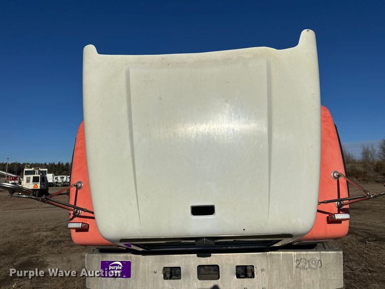 image for item DW4354 2008 International 5500i ready mix truck