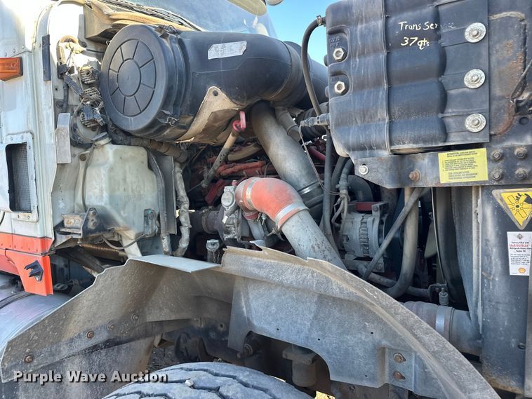 image for item DW4354 2008 International 5500i ready mix truck